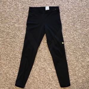 NikePro hyperwarm leggings